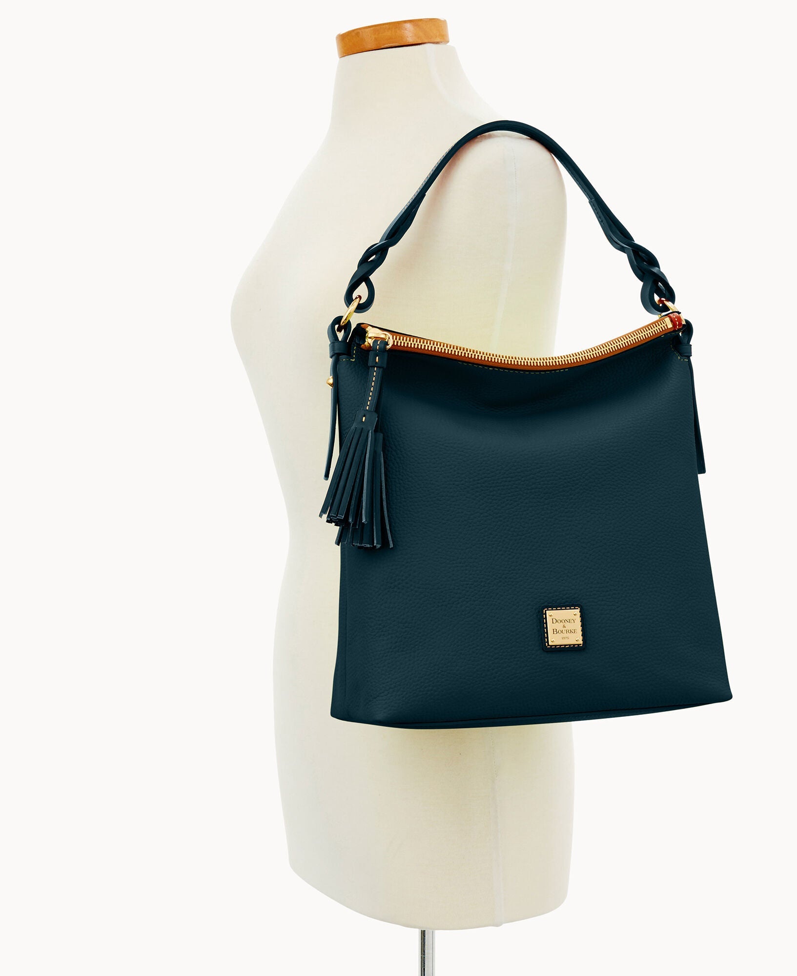 Pebble Grain Small Sloan