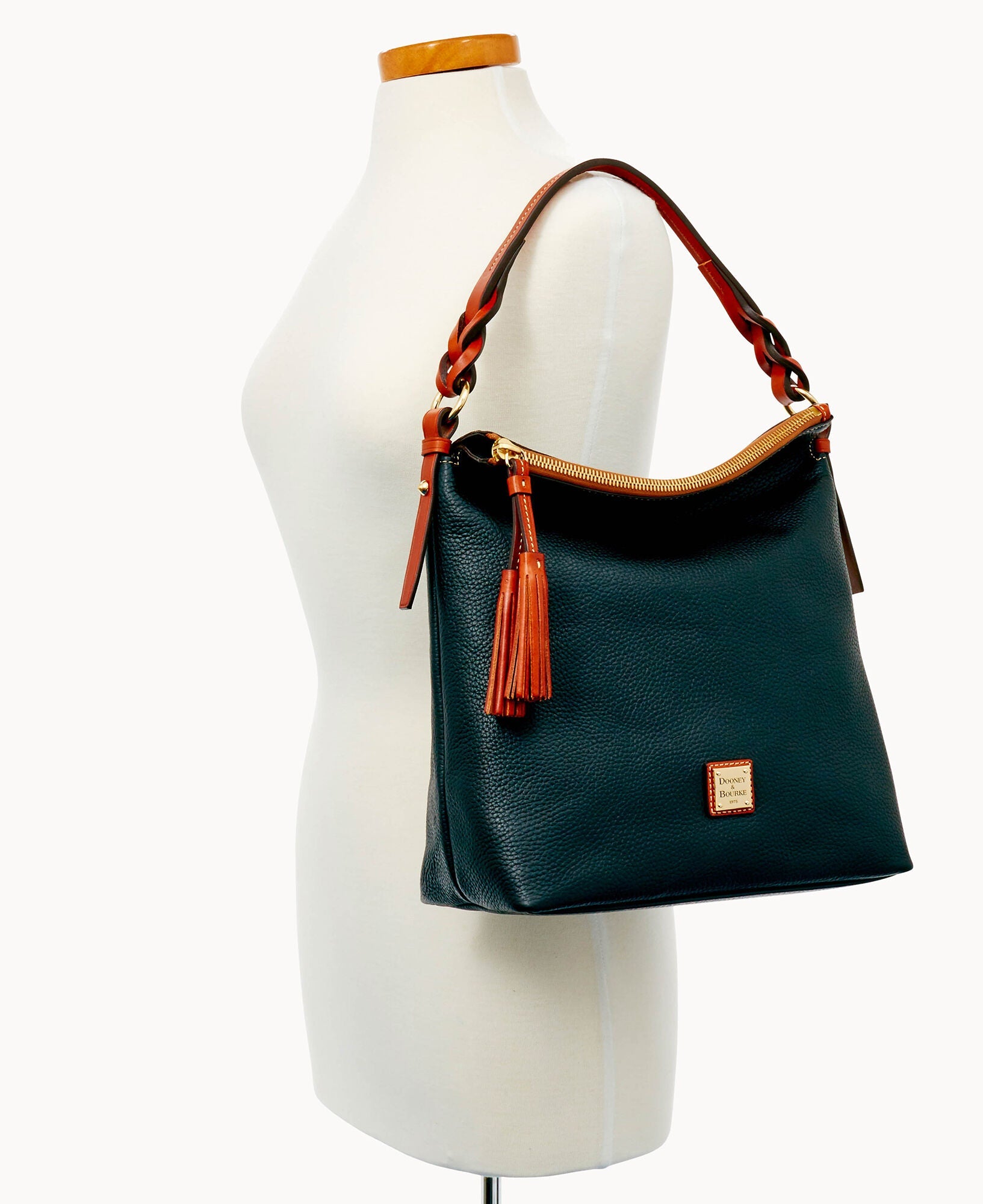 Pebble Grain Small Sloan