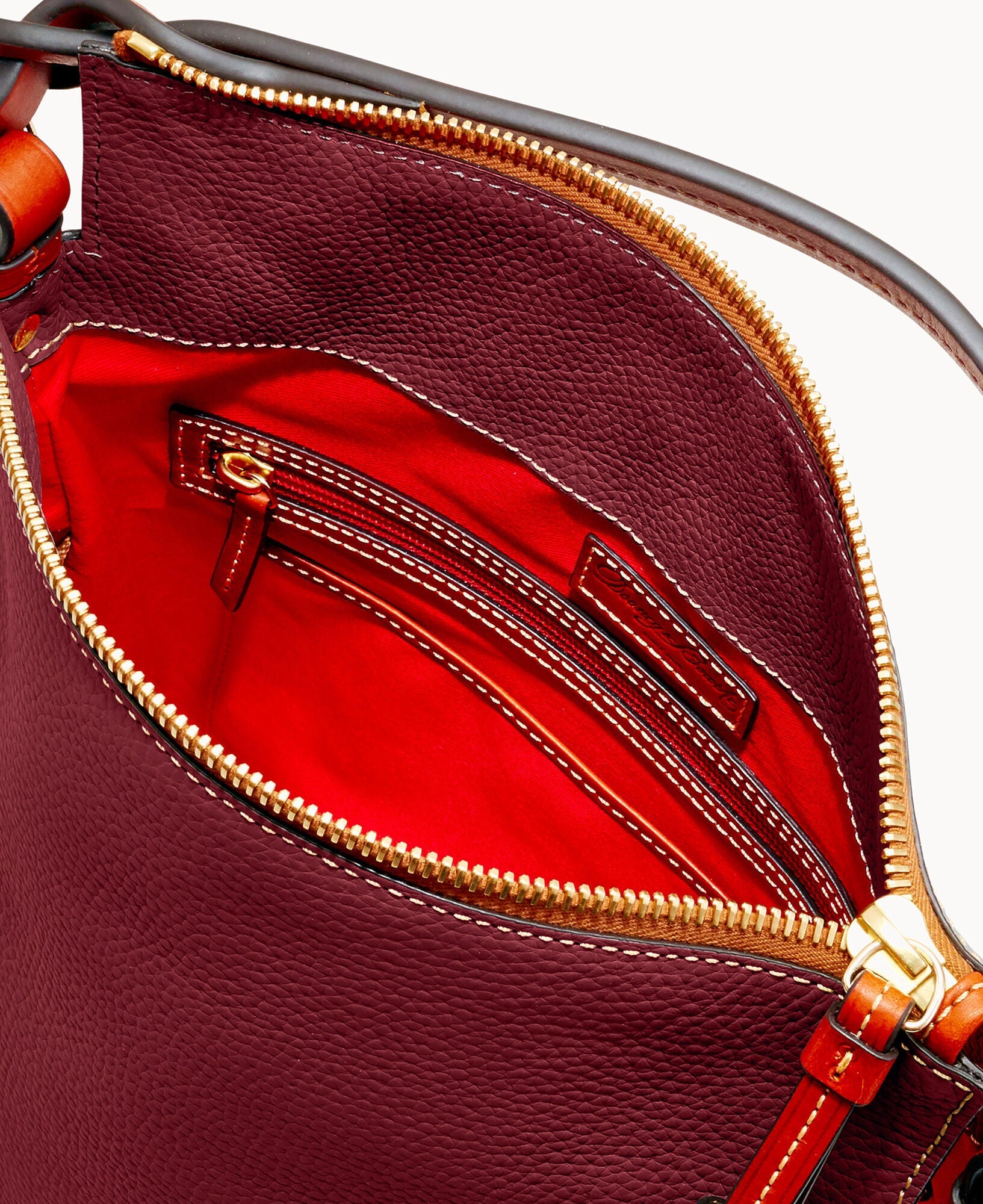 Pebble Grain Small Sloan