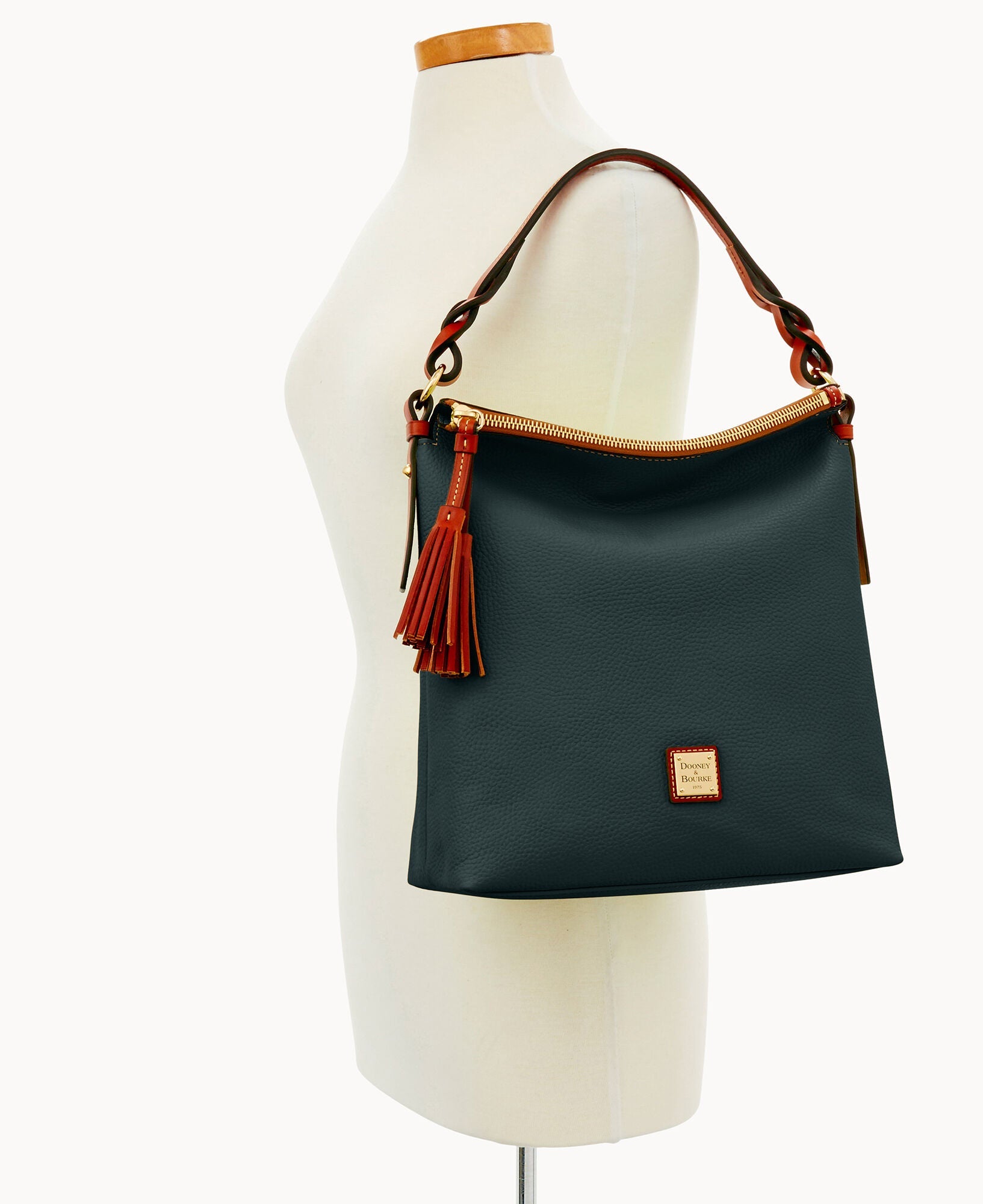 Pebble Grain Small Sloan