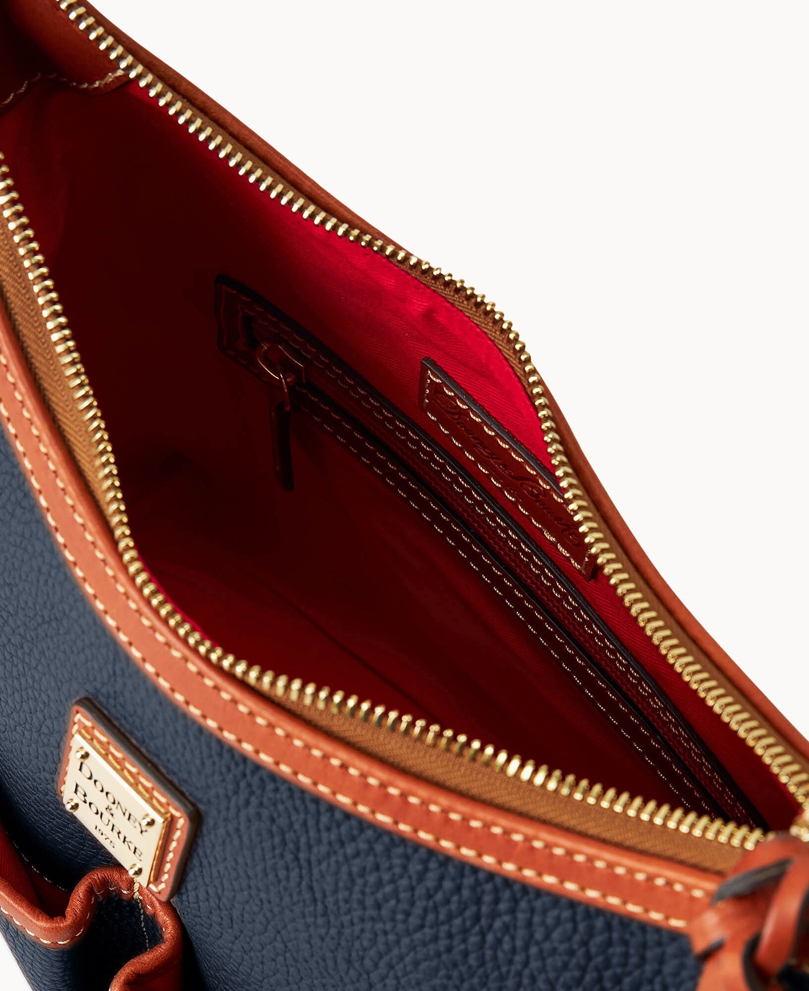 Pebble Grain Small Lucy