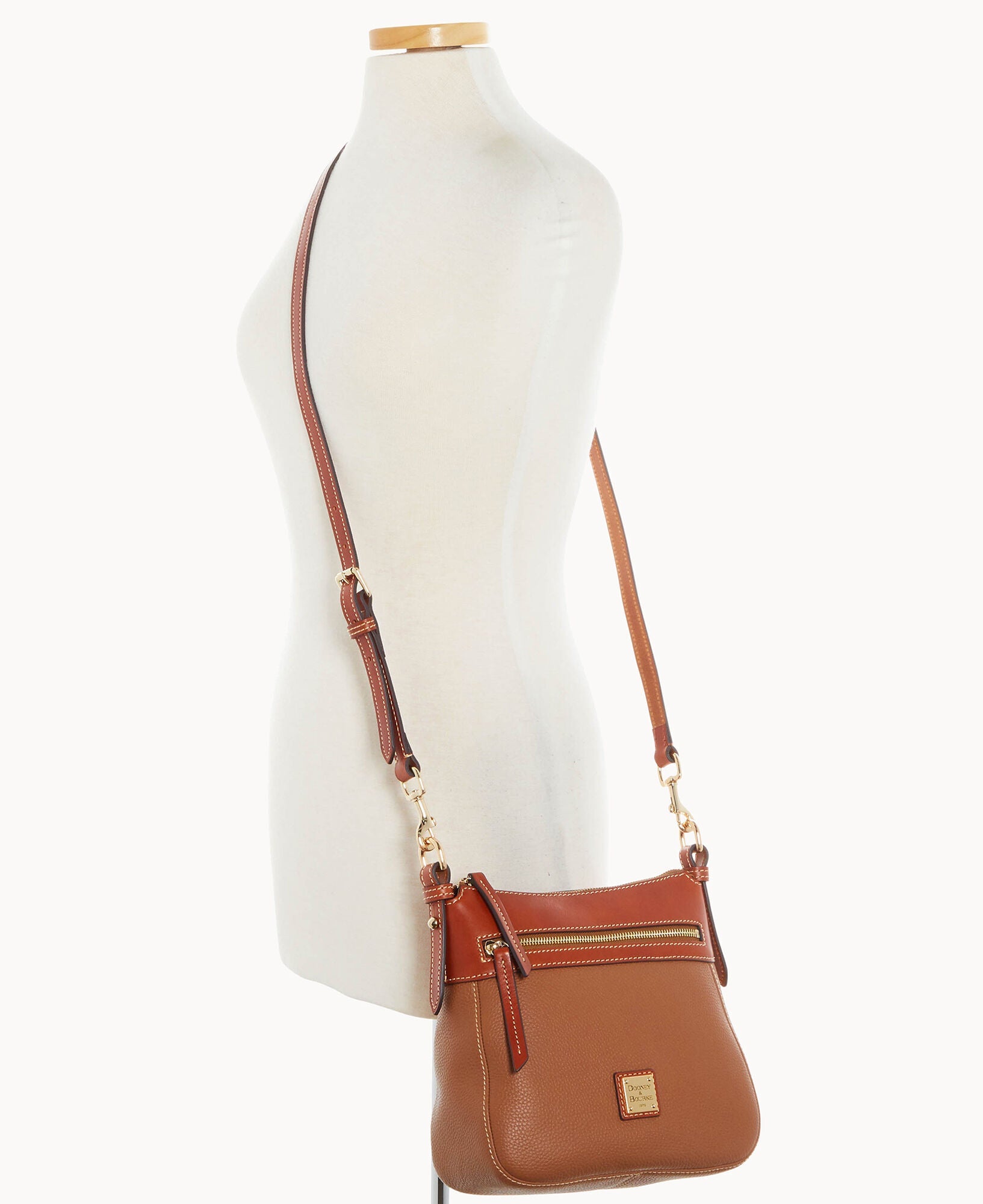 Pebble Grain Crossbody 25