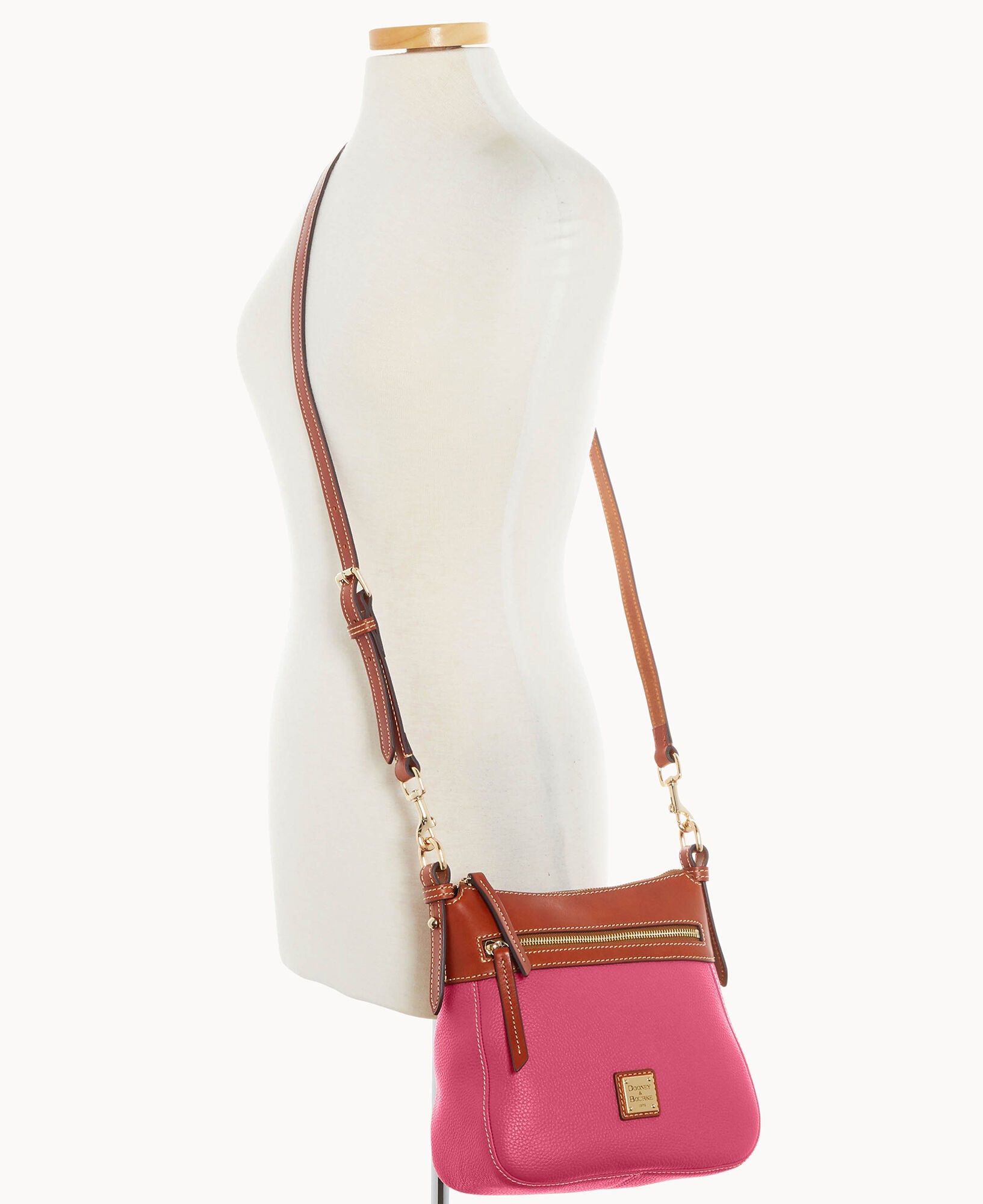 Pebble Grain Crossbody 25