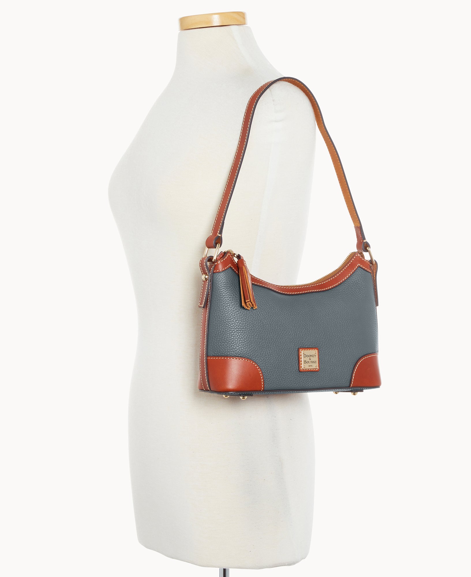 Pebble Grain Shoulder Bag