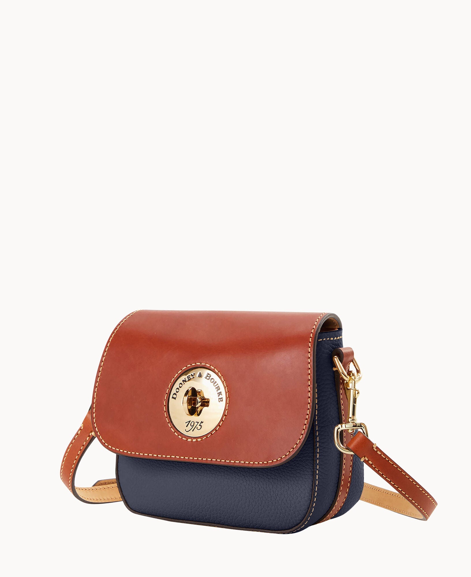 Pebble Turnlock Flap Saddle