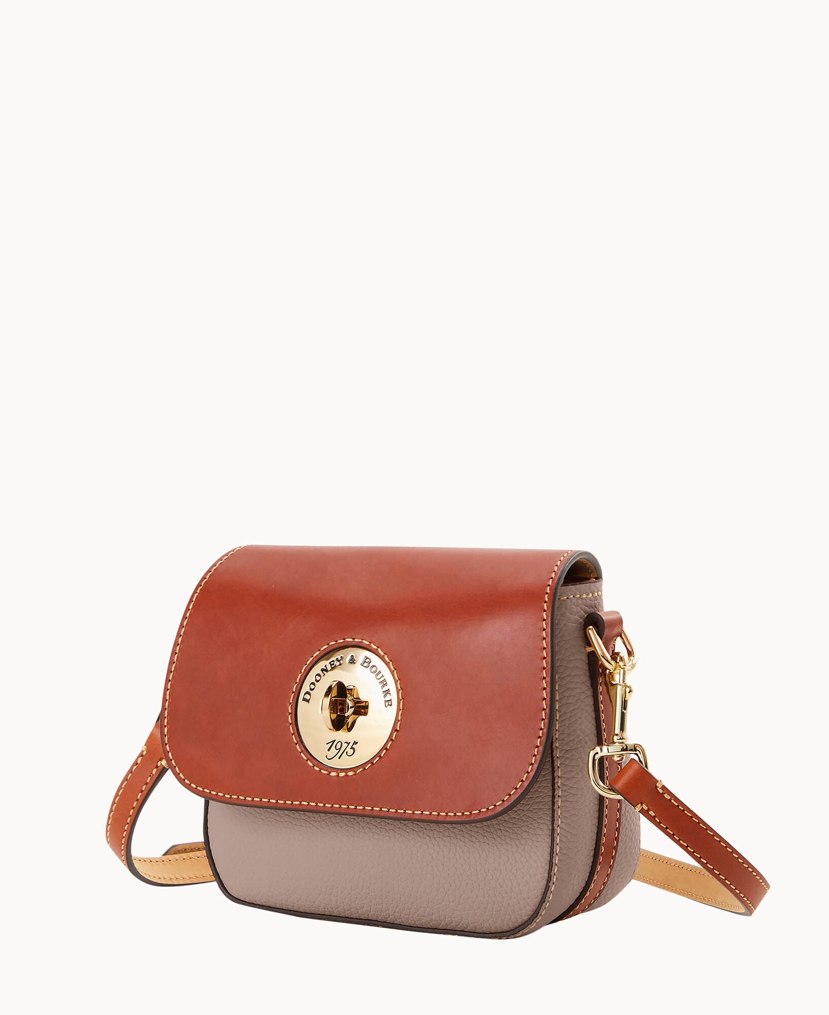 Pebble Turnlock Flap Saddle