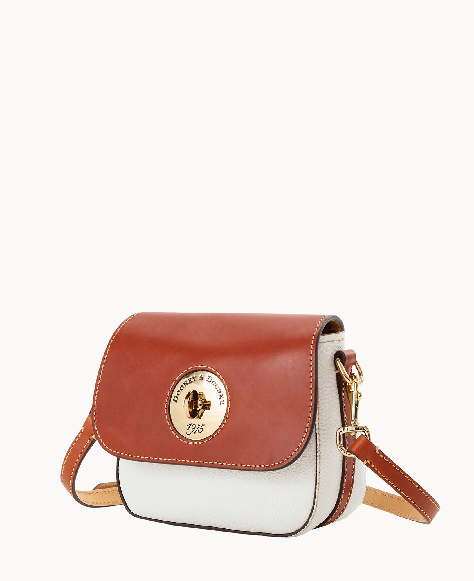 Pebble Turnlock Flap Saddle