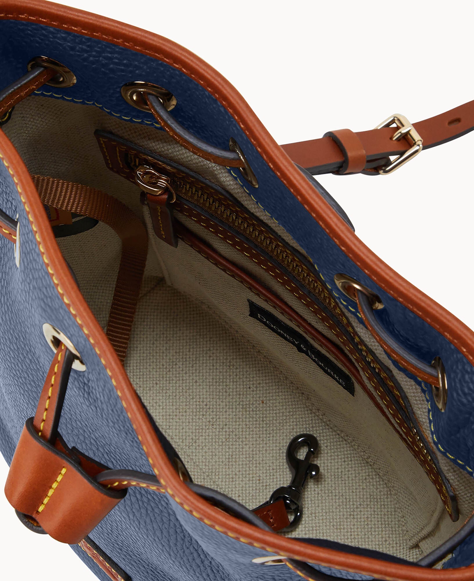 Pebble Grain Small Drawstring