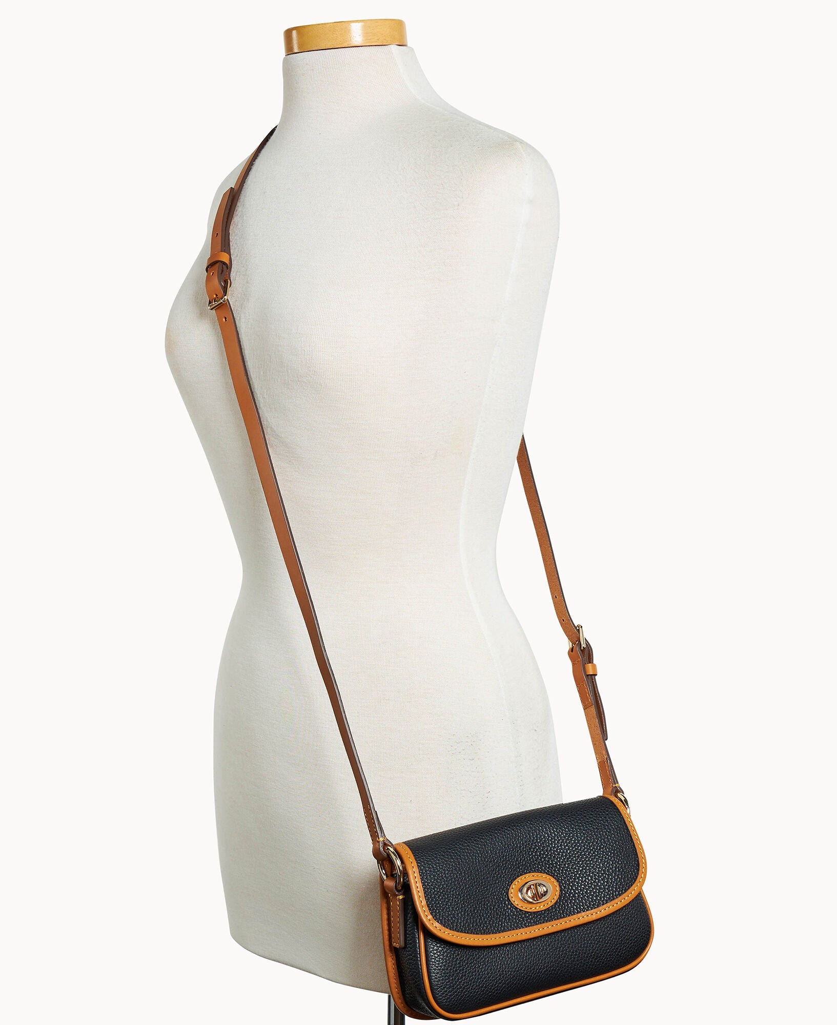 Pebble Grain Turnlock Crossbody 22