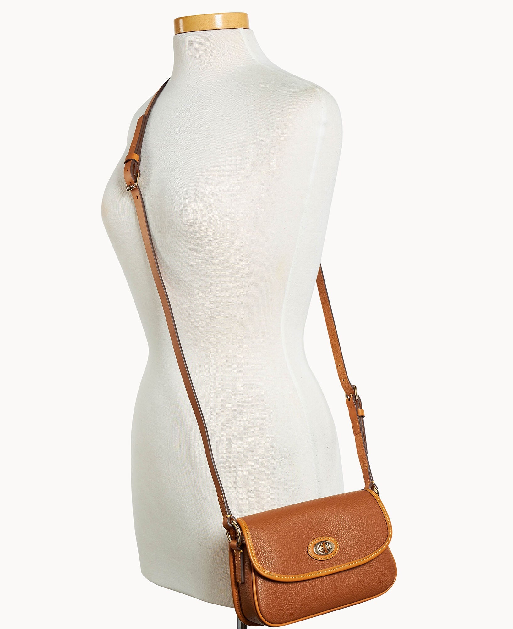 Pebble Grain Turnlock Crossbody 22