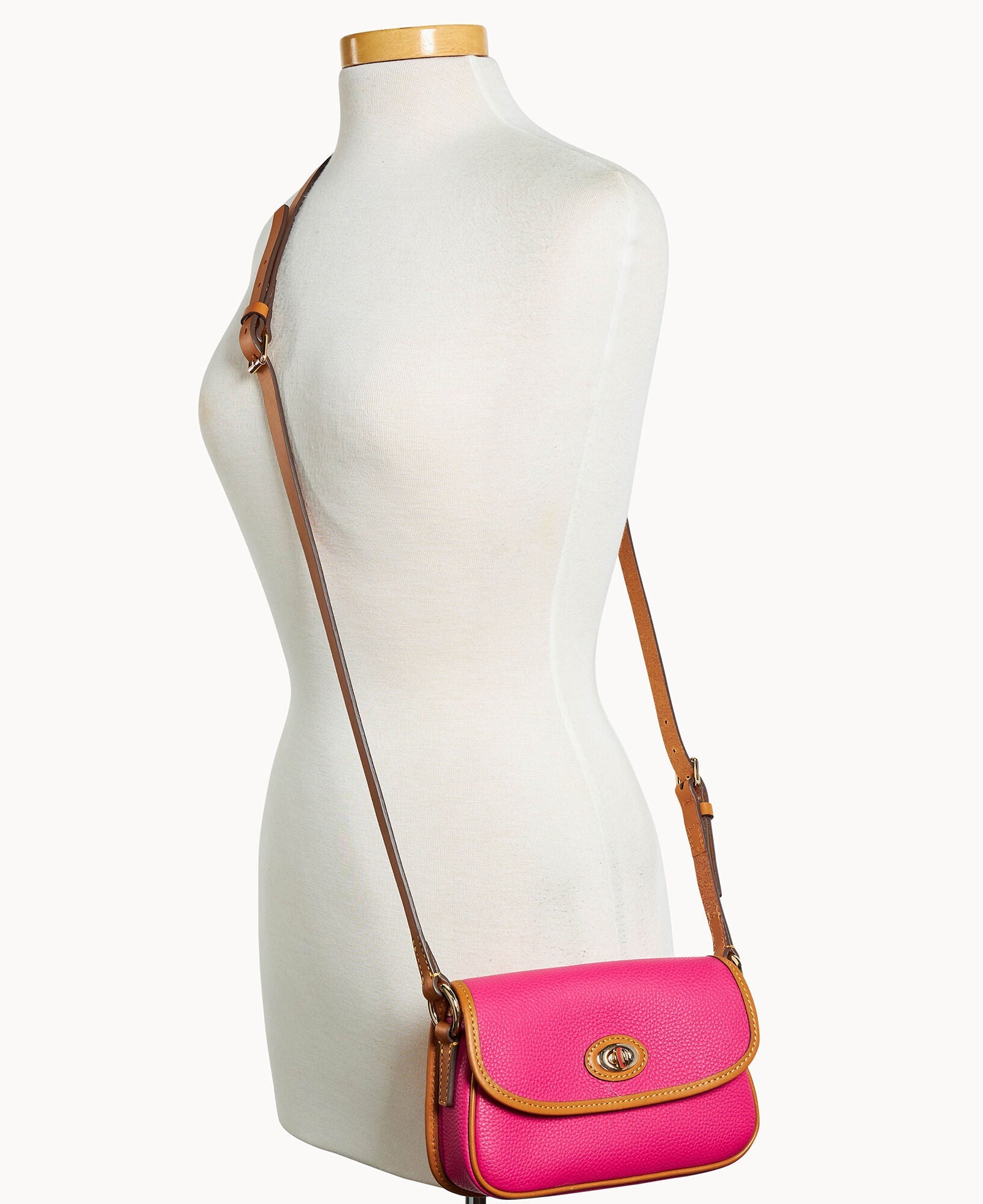 Pebble Grain Turnlock Crossbody 22
