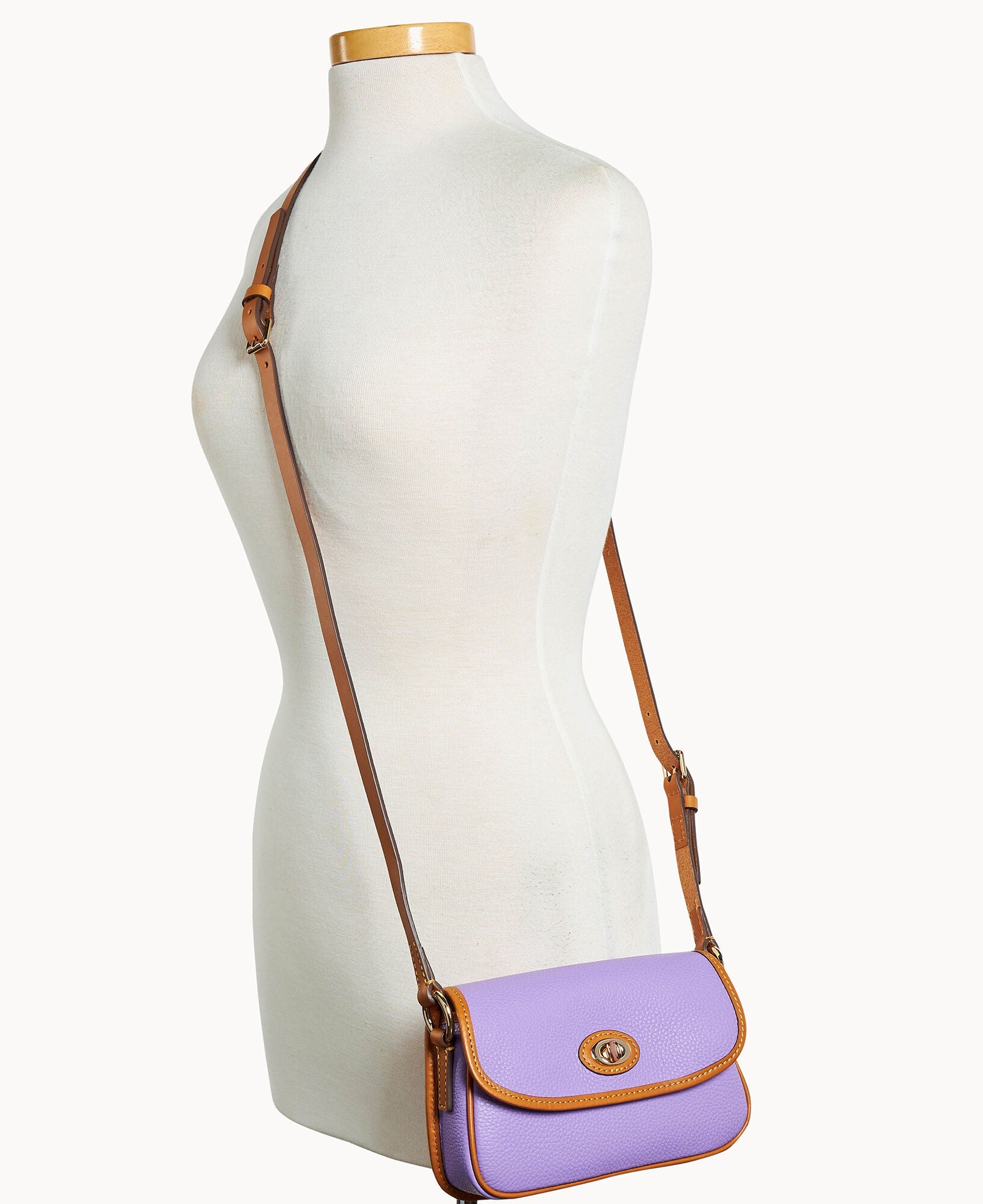 Pebble Grain Turnlock Crossbody 22