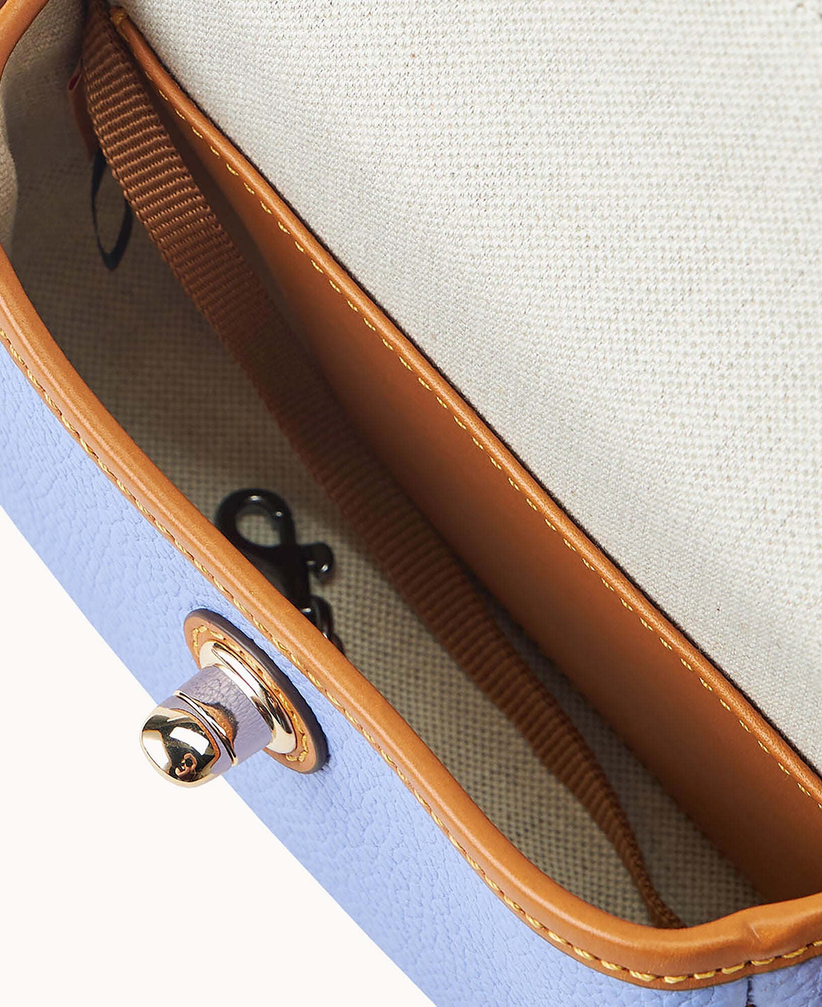 Pebble Grain Turnlock Crossbody 22