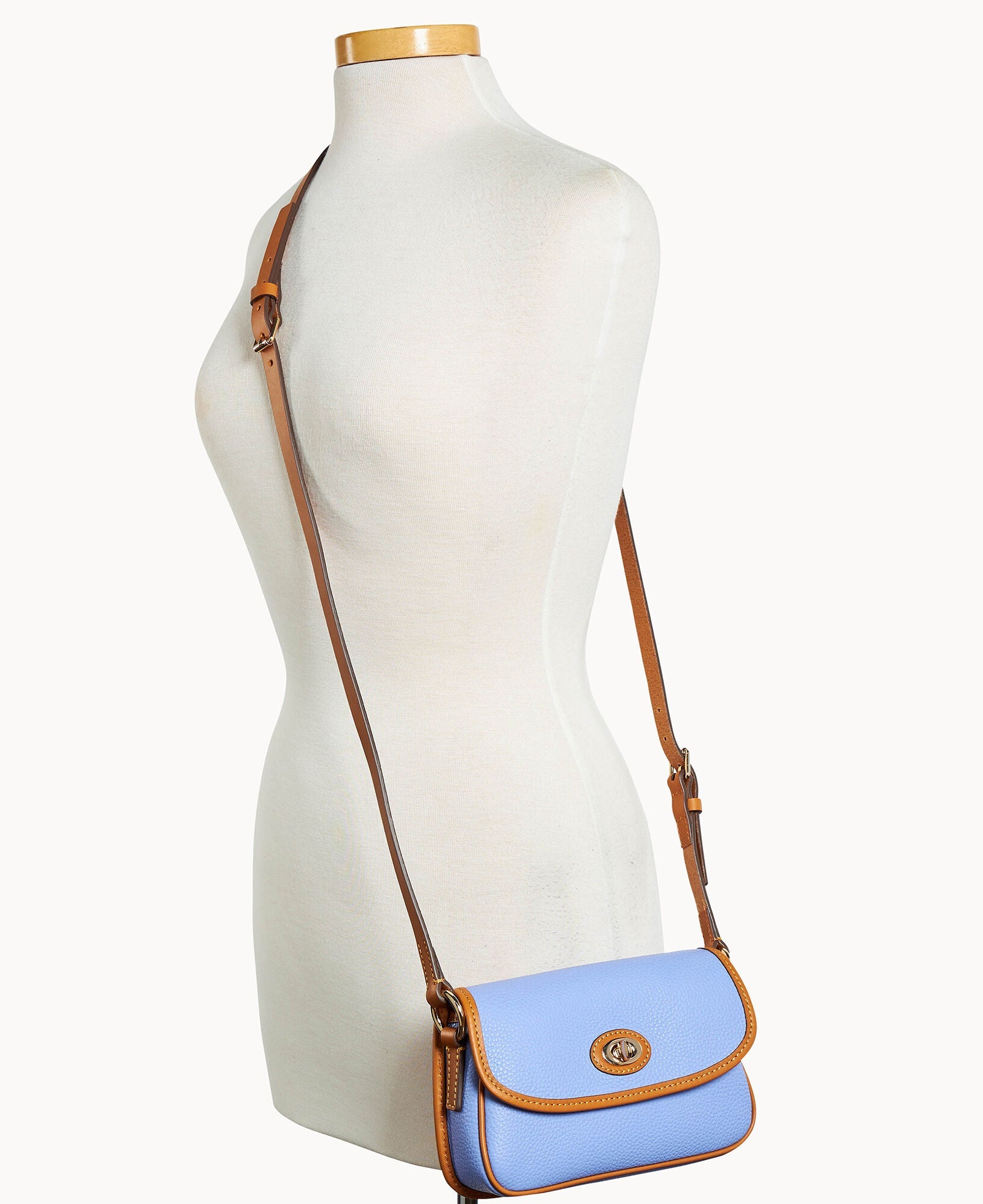 Pebble Grain Turnlock Crossbody 22