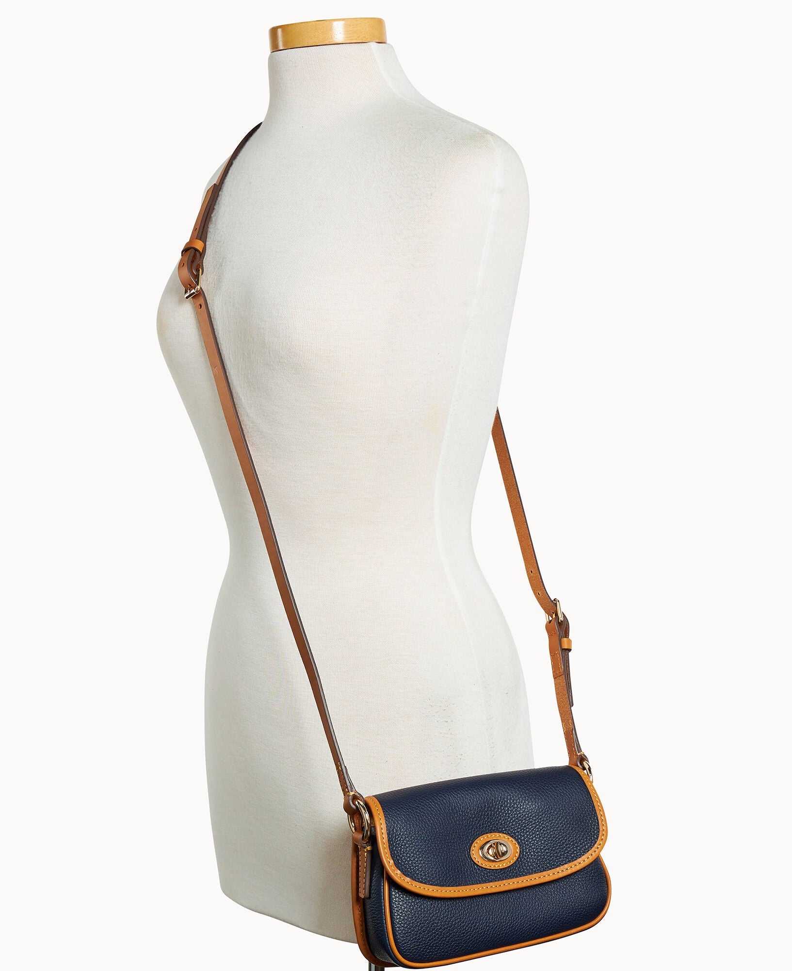Pebble Grain Turnlock Crossbody 22