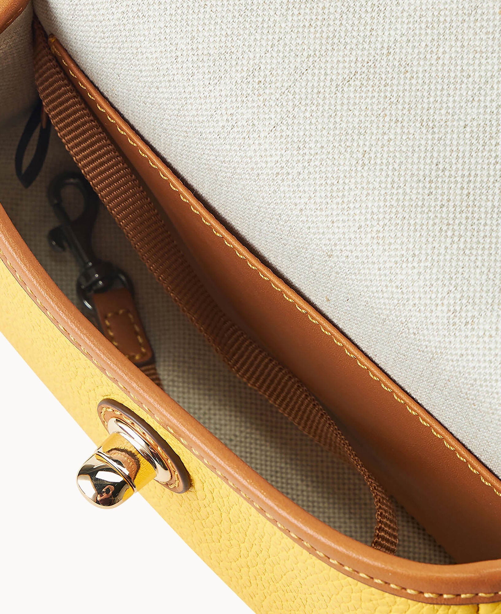 Pebble Grain Turnlock Crossbody 22