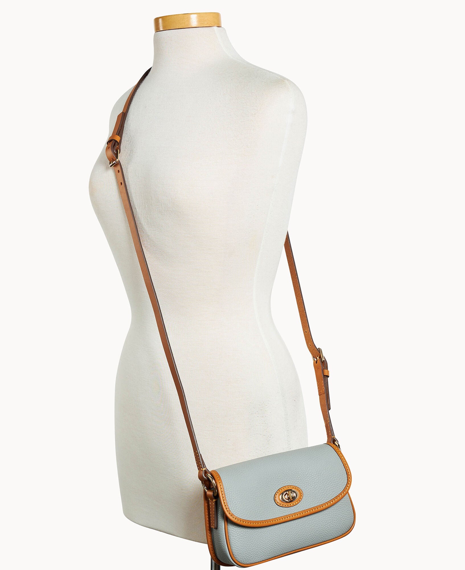 Pebble Grain Turnlock Crossbody 22