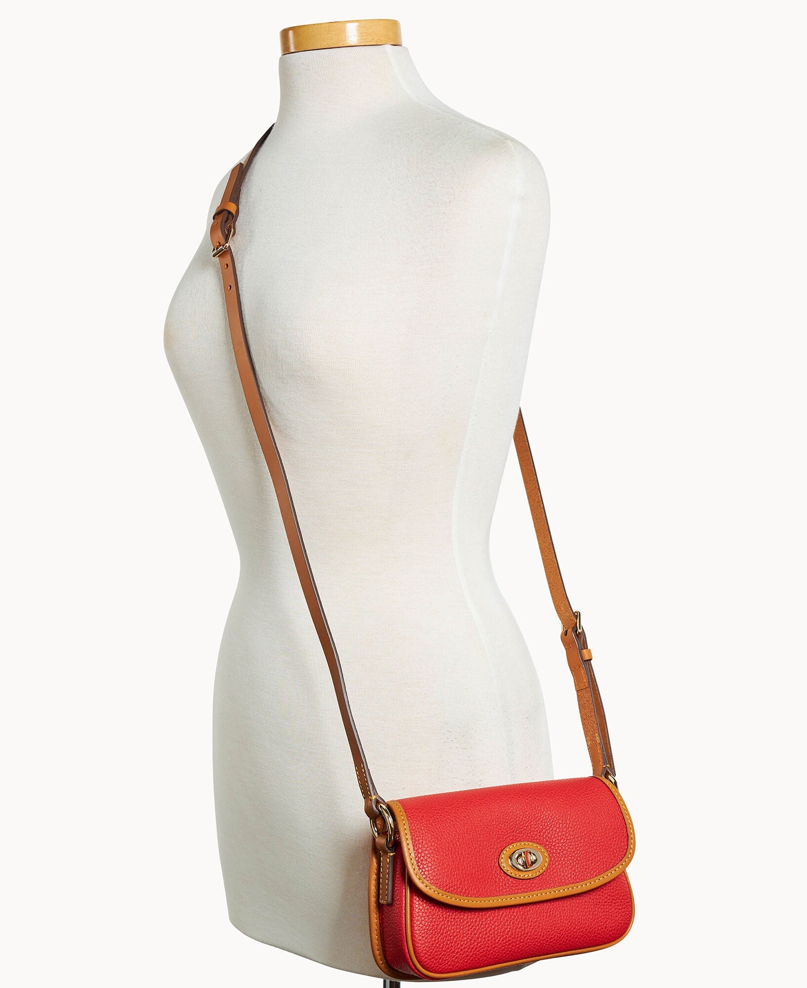 Pebble Grain Turnlock Crossbody 22