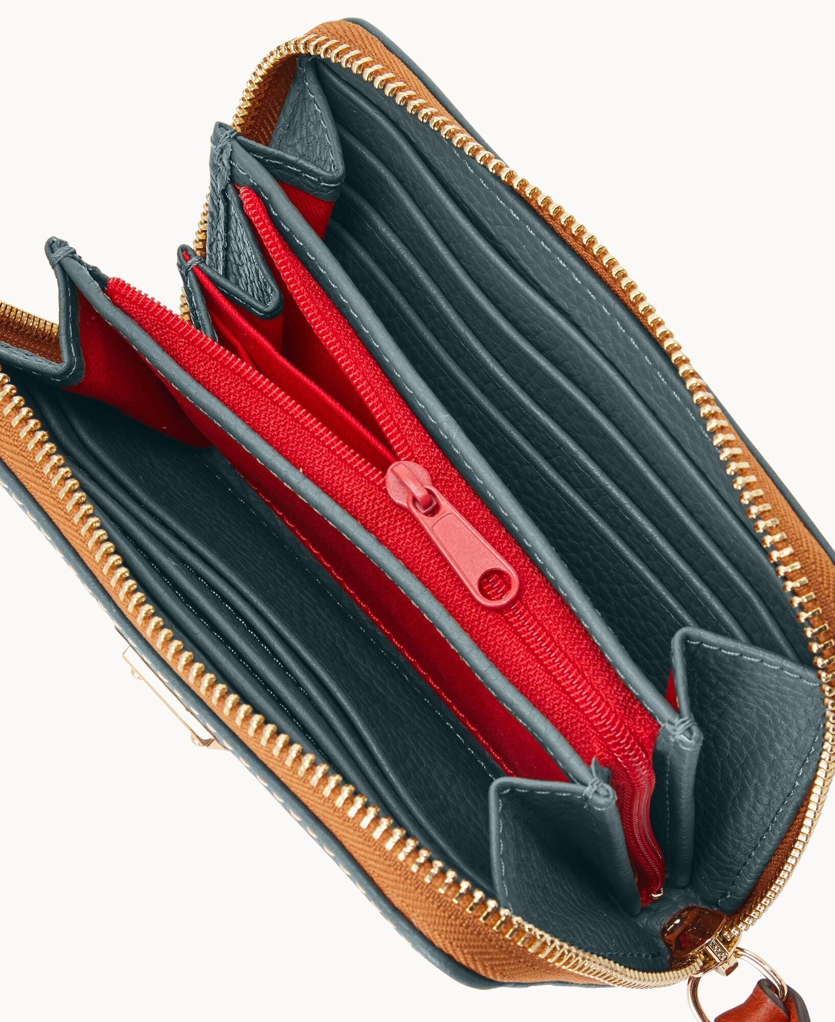 Pebble Grain Medium Zip Around Wallet