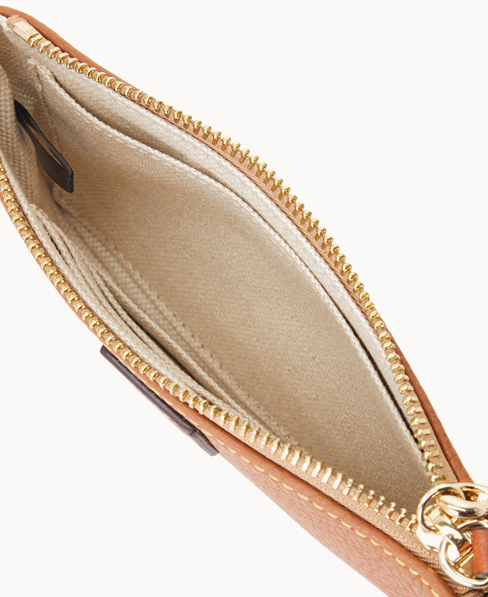 Pebble Grain Medium Wristlet
