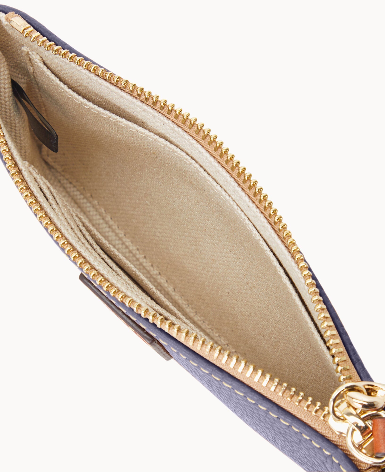 Pebble Grain Medium Wristlet