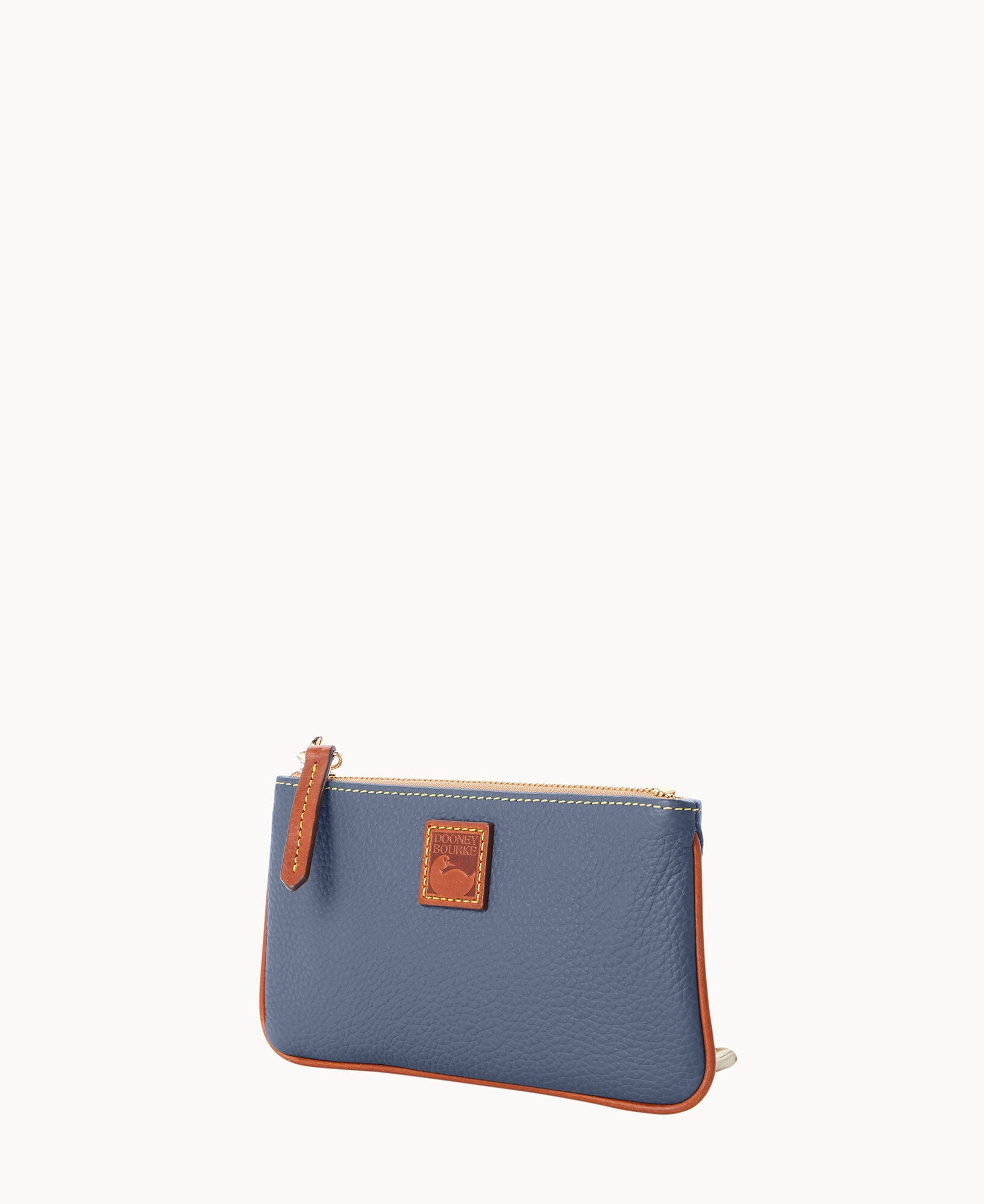 Pebble Grain Medium Wristlet