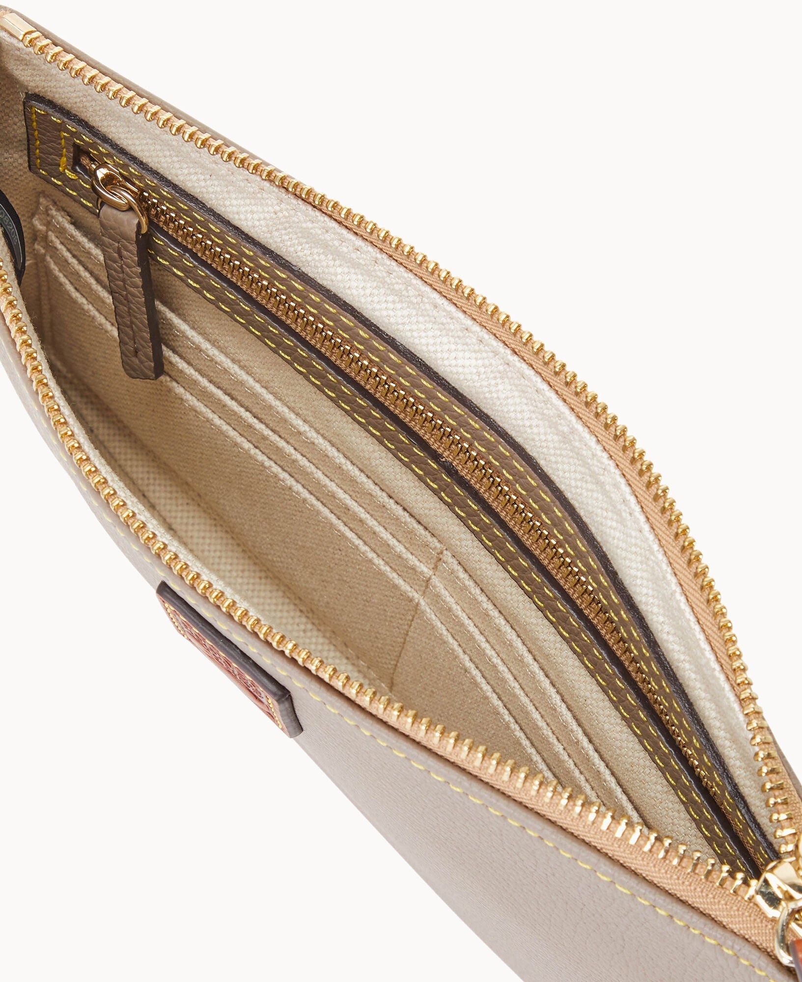 Pebble Grain Large Wristlet