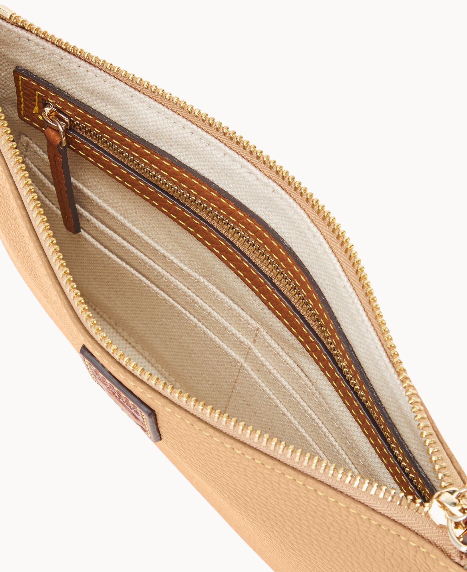 Pebble Grain Large Wristlet