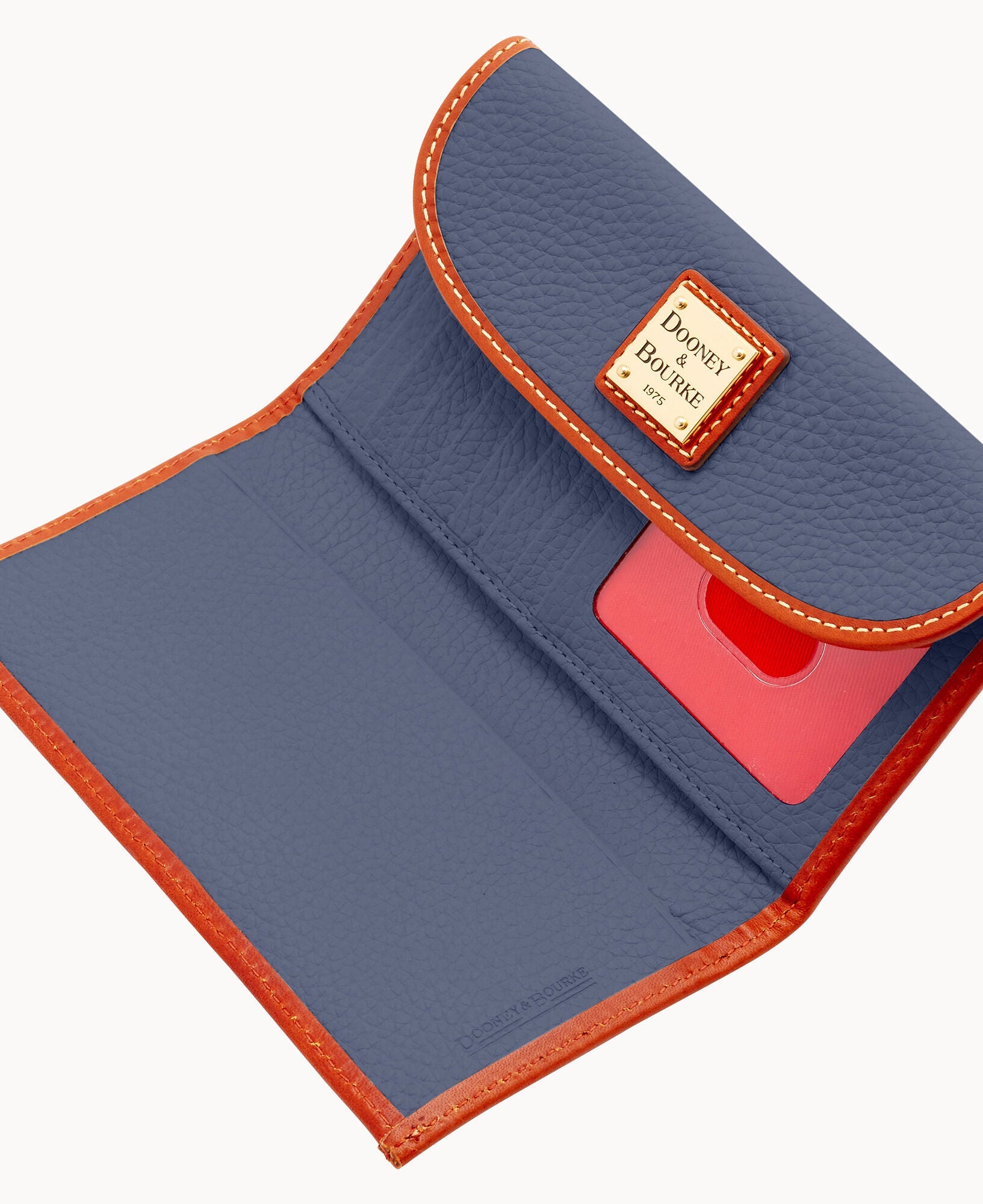 Pebble Grain Continental Clutch